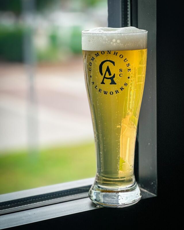 It’s #americancraftbeerweek and we’re bringing back a fan favorite that made it’s debut last year! Encore is our 4.5% ABV French Pilsner - with an aroma that has hints of lemongrass, and a flavor  that is light, bready and crisp, it just hits in this warm weather! Come enjoy a pint today! #chsbeer #scbeer #commonhousealeworks #parkcirclesc #chs #chseats #chsdrinks #northcharleston #charlestonbeer #charlestonbrewery #brewedinsc #craftbeer #pilsner #frenchpils