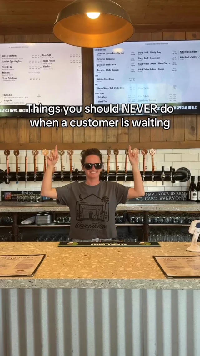 Things you should NEVER do when a customer is waiting. Hope this educational video helps! 😁🍻